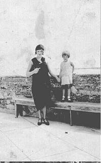 vera and mae dagion at ft. marion in st. augustine fl 1931.jpg